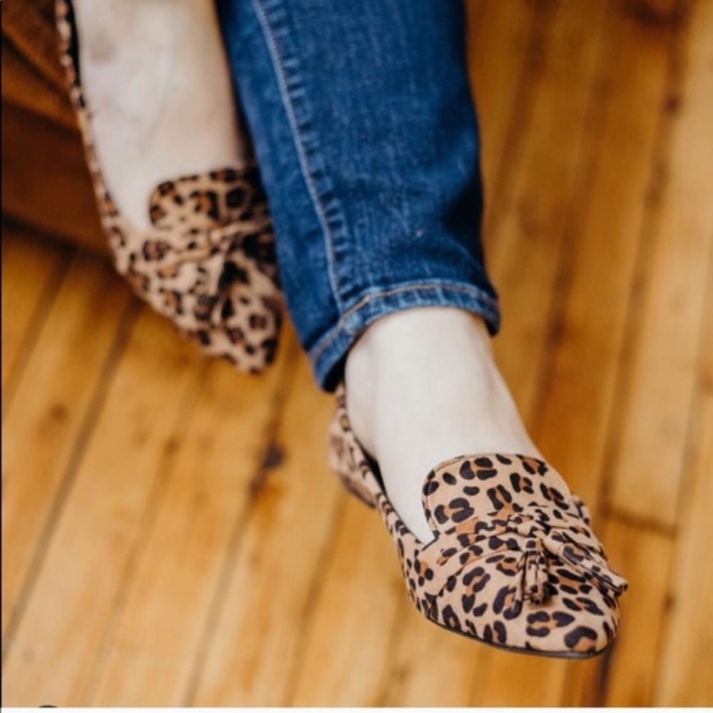 ⚡️3 RESTOCK Leopard print pointed toe tassel- shoe - Picture 2 of 5